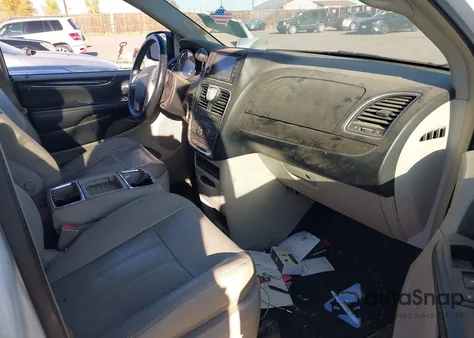 2014 Chrysler Town & Country Touring z USA, uszkodzony, nr VIN 2C4RC1BG0ER403133